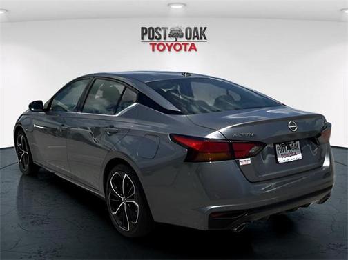 2025 Nissan Altima SR FWD