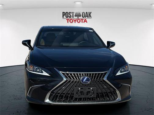2022 Lexus ES 300h Base