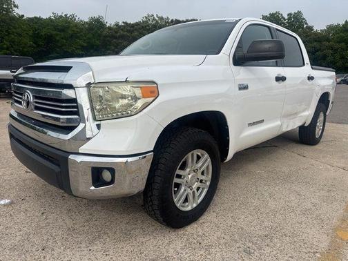 Super White 2016 Toyota Tundra SR5