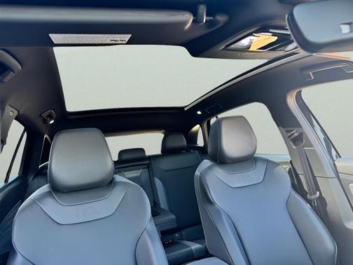 Deep Black 2023 Volkswagen ID.4 Pro S