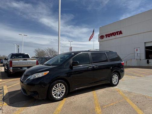 2015 Toyota Sienna SE