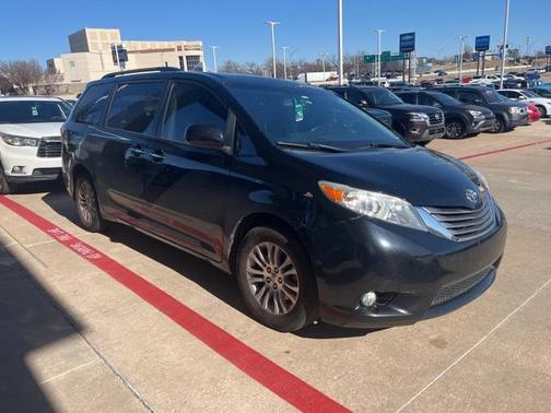 2015 Toyota Sienna SE