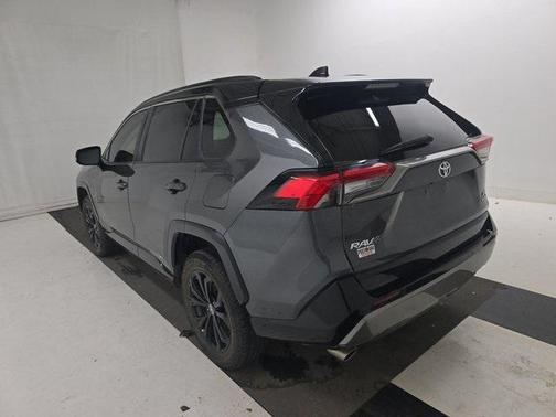 2022 Toyota RAV4 Hybrid SE