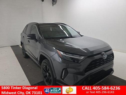 2022 Toyota RAV4 Hybrid SE