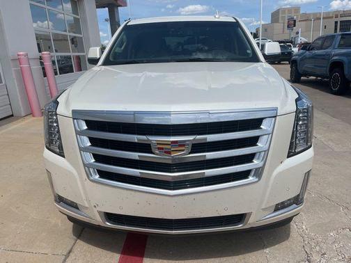 White Diamond Clearcoat 2015 Cadillac Escalade Luxury