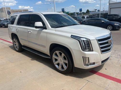 White Diamond Clearcoat 2015 Cadillac Escalade Luxury
