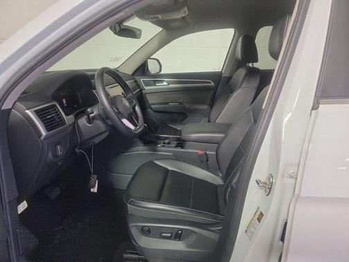 2022 Volkswagen Atlas 3.6L SE w/Technology