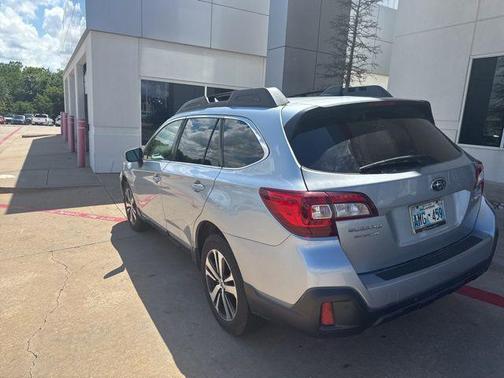 Ice Silver Metallic 2019 Subaru Outback 2.5i Limited