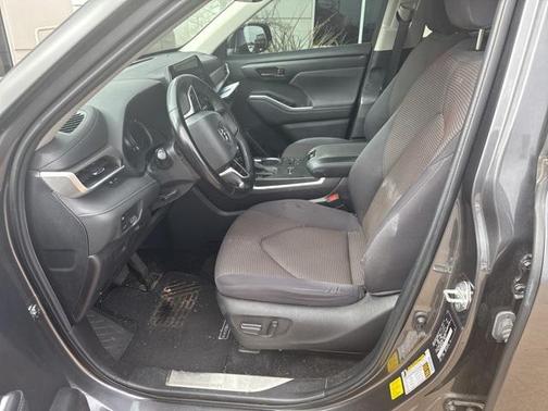 2023 Toyota Highlander Hybrid LE