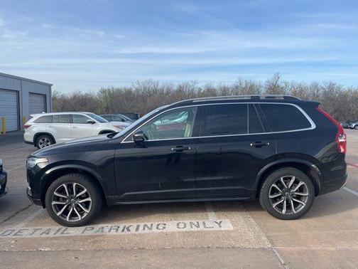 2019 Volvo XC90 T5 Momentum