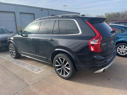 2019 Volvo XC90 T5 Momentum