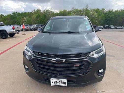 Graphite Metallic 2021 Chevrolet Traverse RS