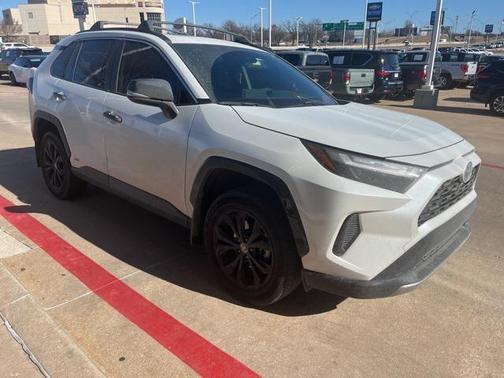 2024 Toyota RAV4 Hybrid SE