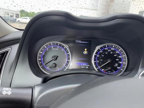2015 INFINITI Q50 Premium