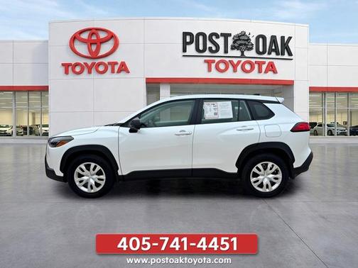 Pearl 2025 Toyota Corolla Cross L