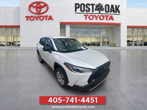 Pearl 2025 Toyota Corolla Cross L