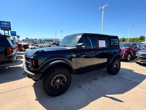 Shadow Black 2024 Ford Bronco Wildtrak