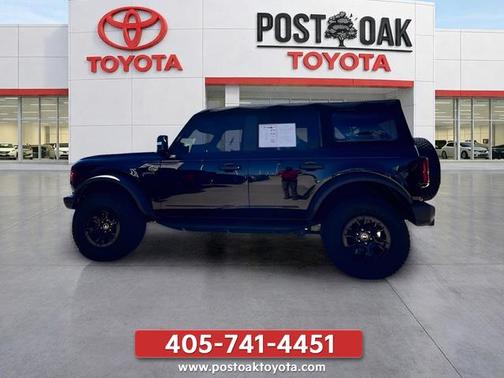 Shadow Black 2024 Ford Bronco Wildtrak