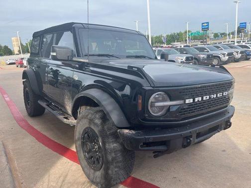 Shadow Black 2024 Ford Bronco Wildtrak