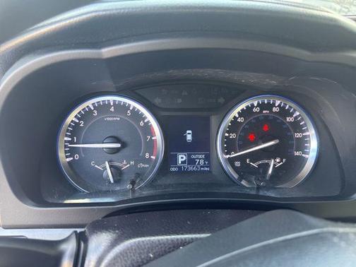 2016 Toyota Highlander LE