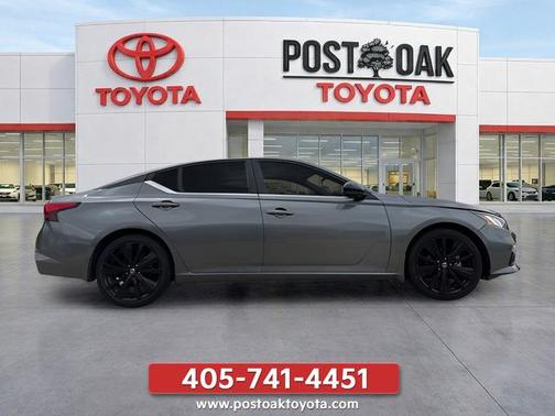 Gun Metallic 2022 Nissan Altima SR FWD