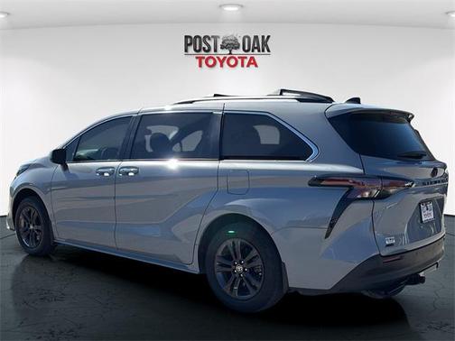 2024 Toyota Sienna Woodland Edition