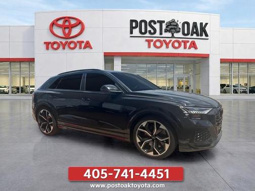 Mythos Black Metallic 2023 Audi RS Q8 4.0T