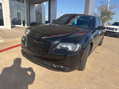 2022 Chrysler 300 S