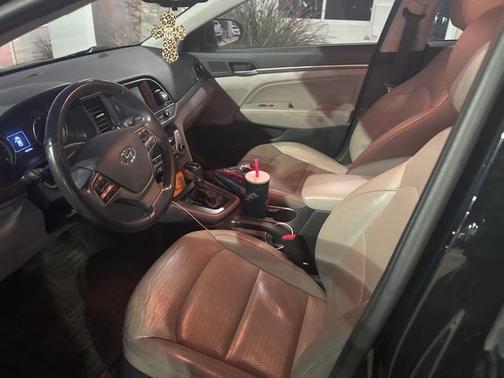 2017 Hyundai ELANTRA Limited