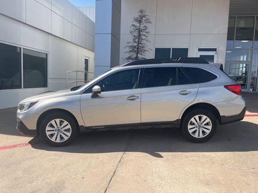 Tungsten Metallic 2018 Subaru Outback 2.5i Premium