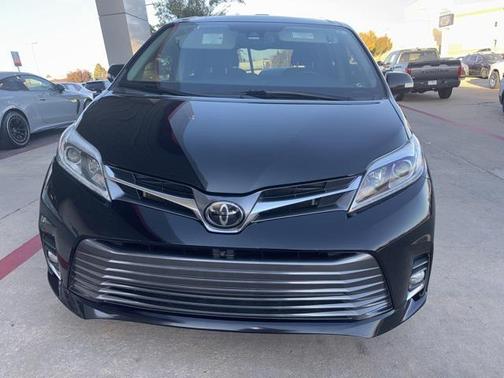 2020 Toyota Sienna Limited Premium