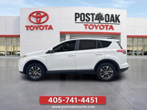 Super White 2017 Toyota RAV4 Hybrid XLE