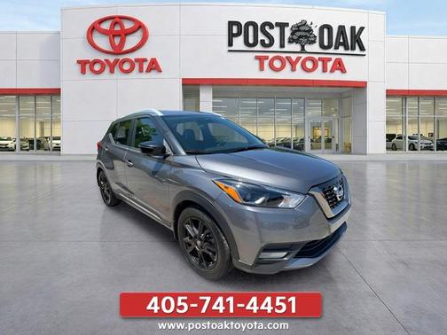 Gun Metallic 2020 Nissan Kicks SR