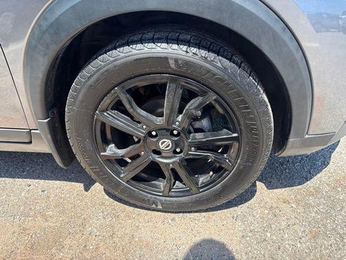 Gun Metallic 2020 Nissan Kicks SR