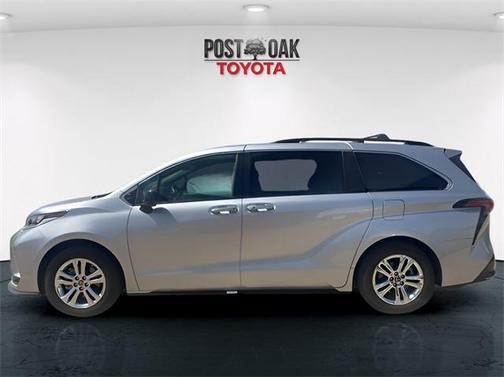 2023 Toyota Sienna XSE