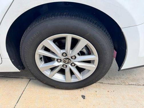 Ice 2025 Toyota Camry LE
