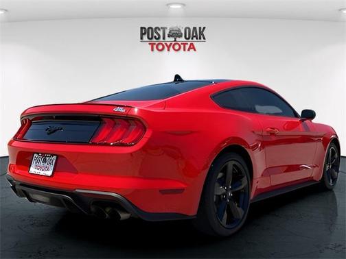 2021 Ford Mustang EcoBoost