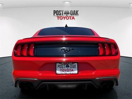 2021 Ford Mustang EcoBoost