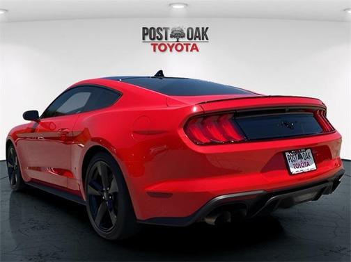 2021 Ford Mustang EcoBoost