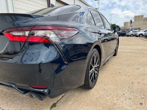 Galactic Aqua Mica 2021 Toyota Camry SE