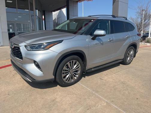 2021 Toyota Highlander Hybrid Platinum