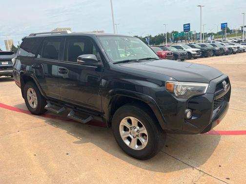 Midnight Black Metallic 2018 Toyota 4Runner SR5 Premium
