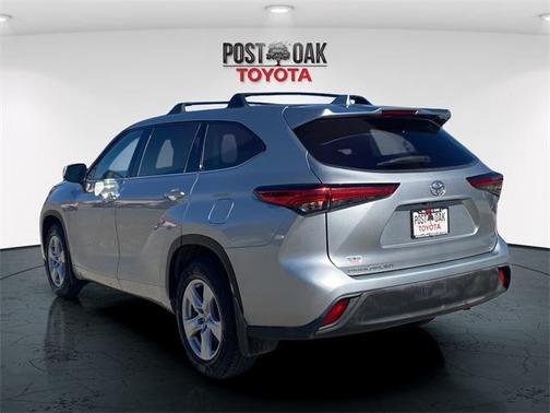 2020 Toyota Highlander LE