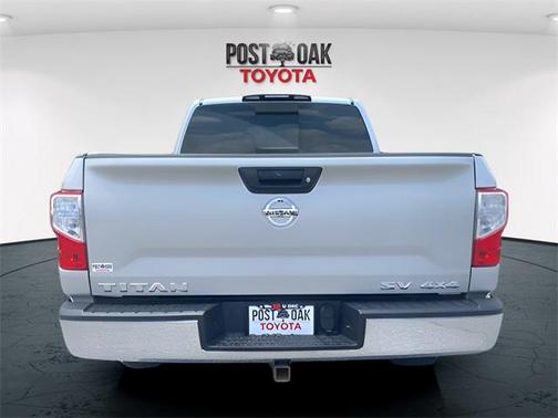 2017 Nissan Titan SV