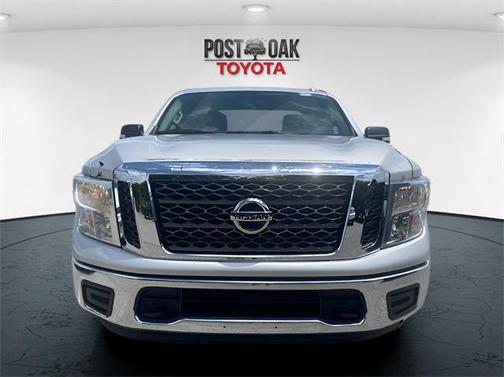 2017 Nissan Titan SV