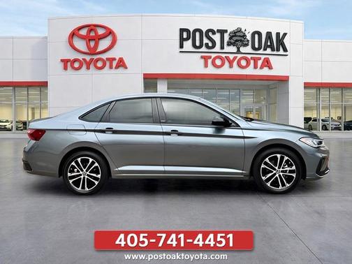 Platinum Gray Metallic 2025 Volkswagen Jetta 1.5T Sport