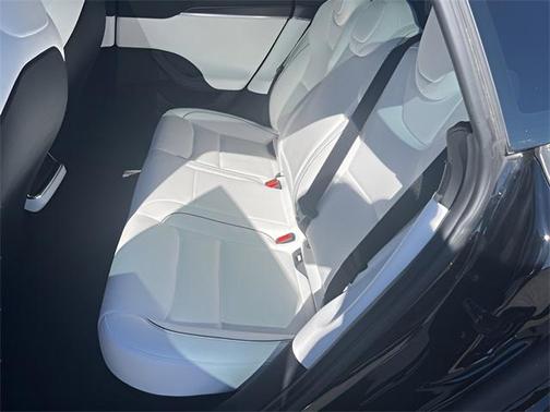 2023 Tesla Model S Plaid