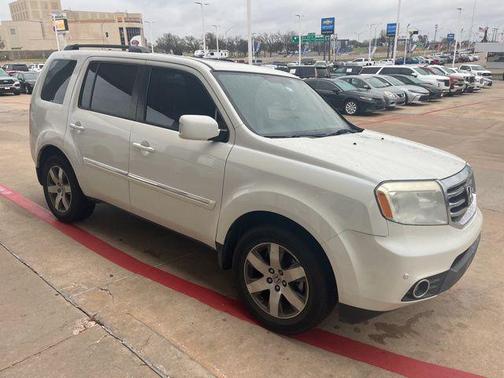 White 2015 Honda Pilot Touring