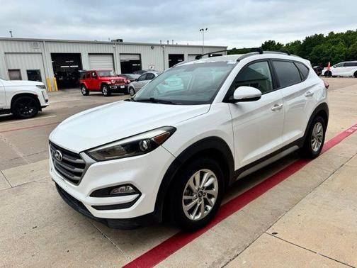 Dazzling White 2018 Hyundai TUCSON SEL Plus