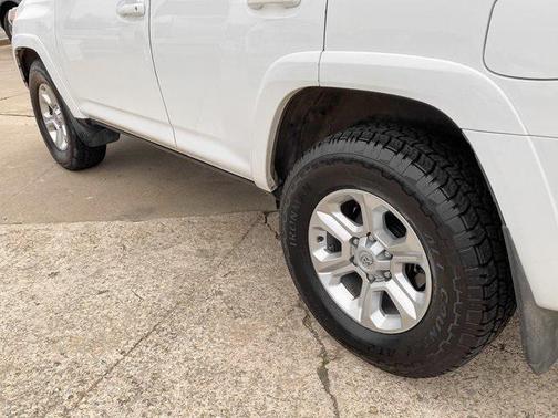 2022 Toyota 4Runner SR5